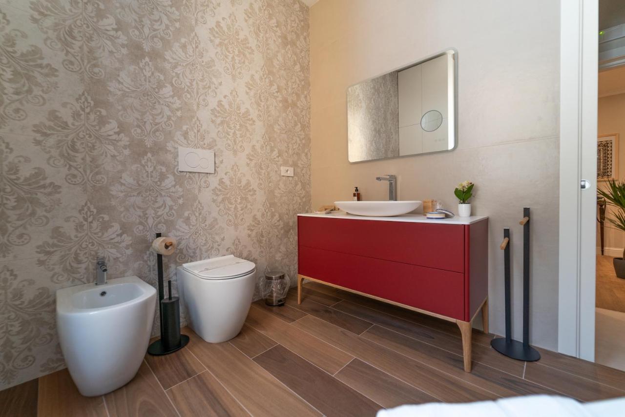 רומא Nuances The Colosseum Apartment מראה חיצוני תמונה