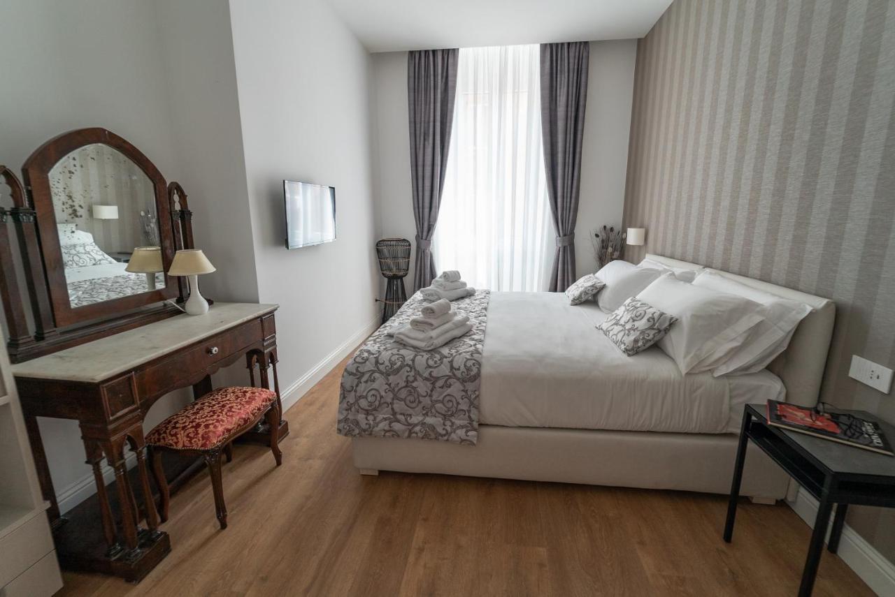 רומא Nuances The Colosseum Apartment מראה חיצוני תמונה